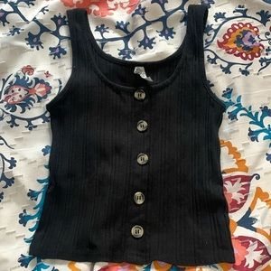 Black tank crop top